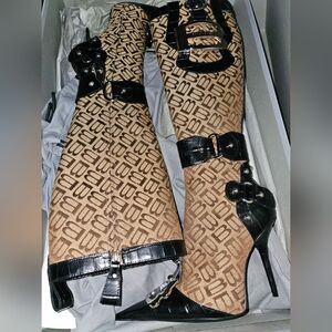 Balenciaga Beige and Black Heeled Boots